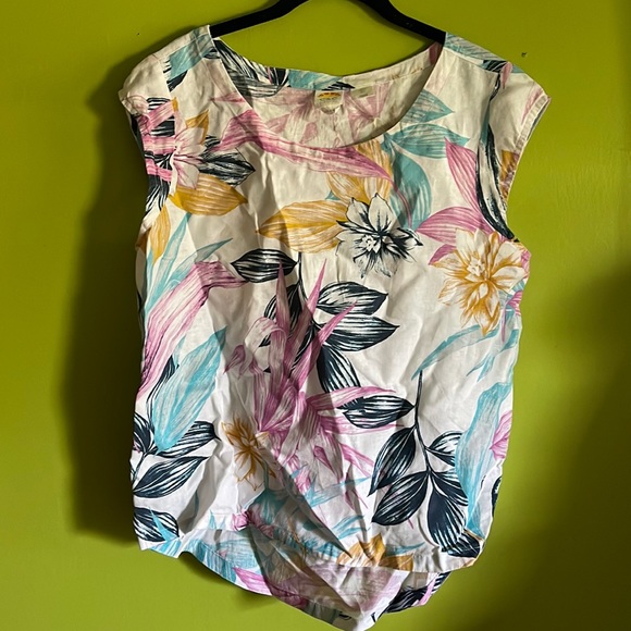 C&C California Tops - C&C California White Floral Linen Sleeveless Top Blouse Size L